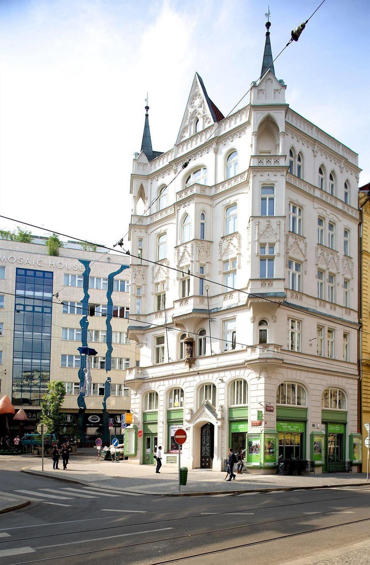 Апарт отель Mooo Downtown Прага Экстерьер фото